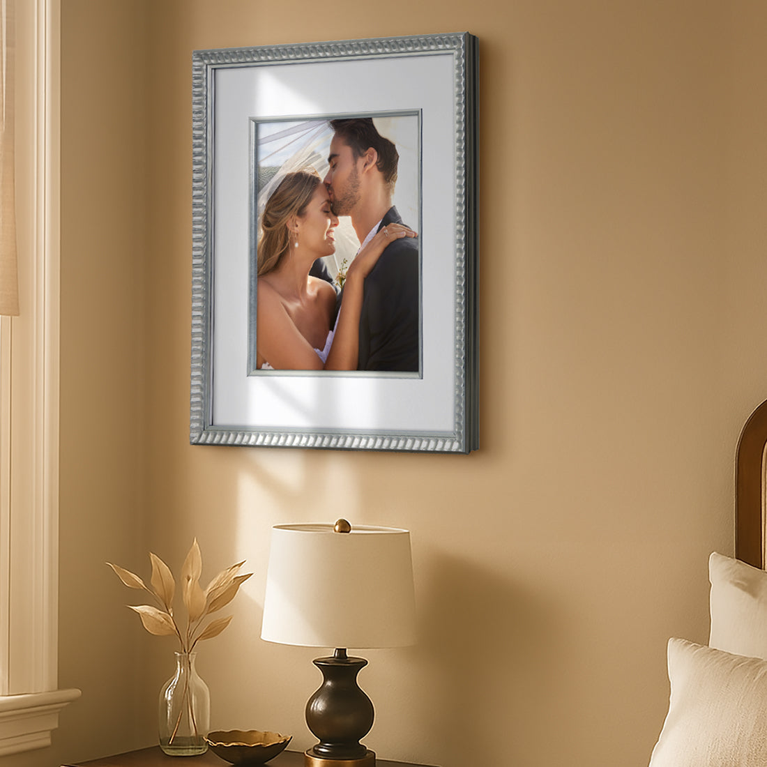 16x20 with 11x14 Mat | Classic Gallery Style Picture Frame | Veranda Collection