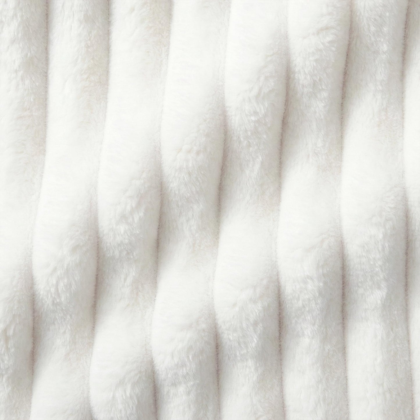 Americanflat 50x60 Faux Fur Throw Blanket - Soft and Breathable Throw Blanket for Couch, Bed, Chair - White Faux Fur Blankets Perfect for Home, Bedroom, or Outdoor Use