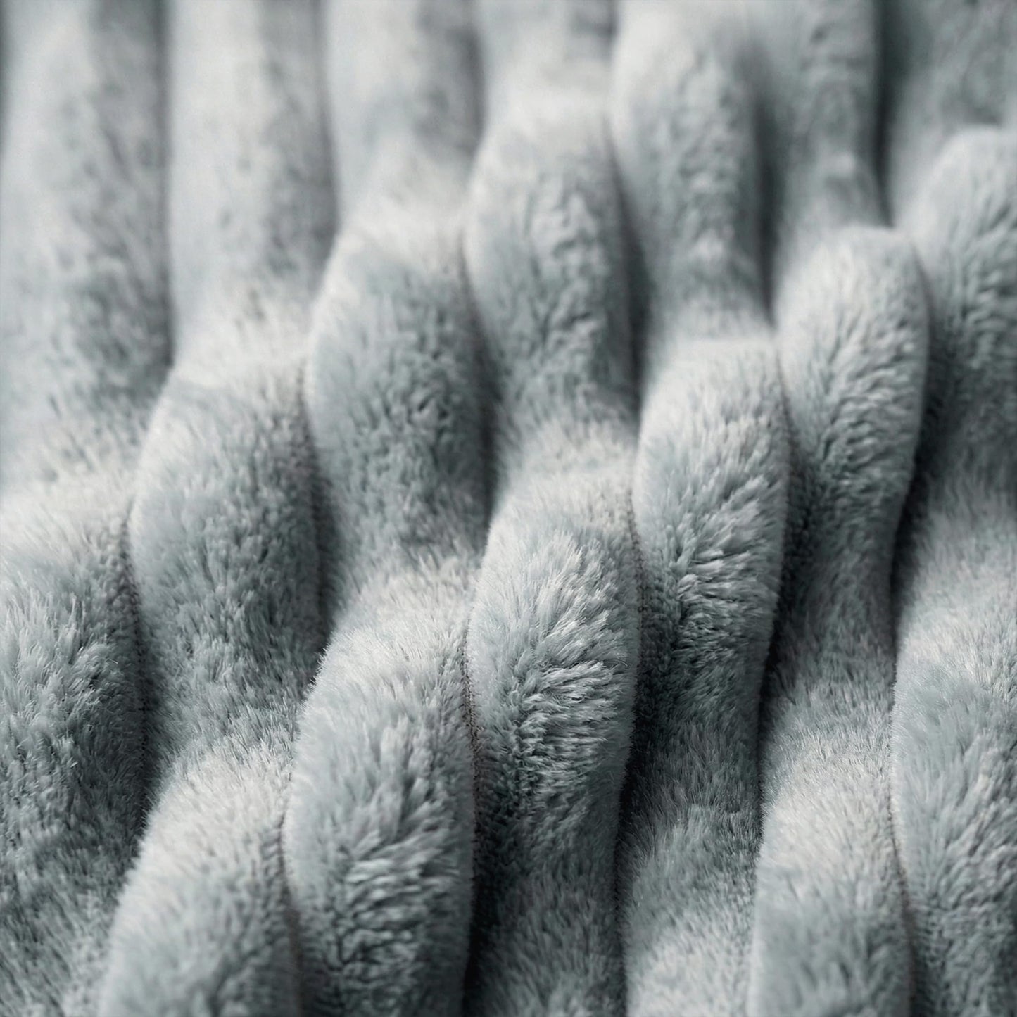 Americanflat 50x60 Faux Fur Throw Blanket - Soft and Breathable Throw Blanket for Couch, Bed, Chair - Gray Faux Fur Blankets Perfect for Home, Bedroom, or Outdoor Use