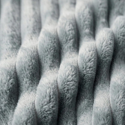 Americanflat 50x60 Faux Fur Throw Blanket - Soft and Breathable Throw Blanket for Couch, Bed, Chair - Gray Faux Fur Blankets Perfect for Home, Bedroom, or Outdoor Use