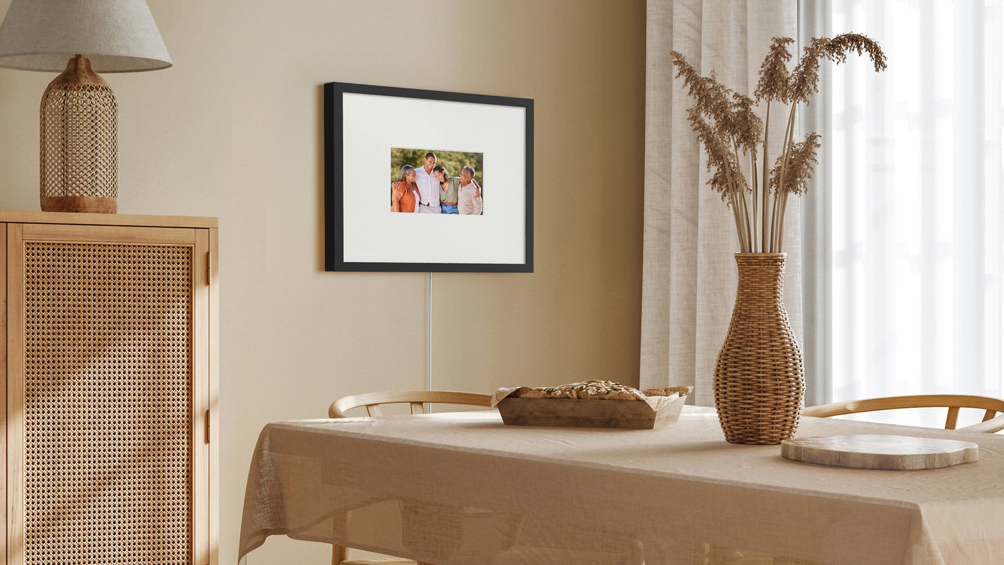 Soho Gallery Digital Frame - 10.1" Screen