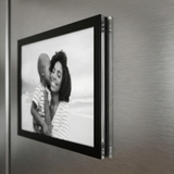 Magnetic Frame lifestyle L4 closeup
