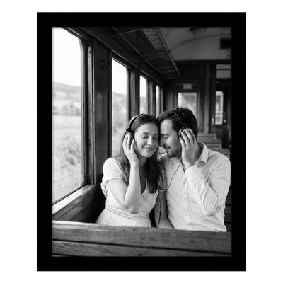 Signature Unmatted Picture Frame — Black / 9x11 / 1 Pack