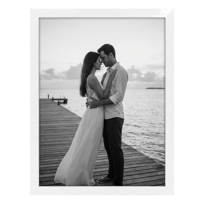Signature Unmatted Picture Frame — White / 12x16 / 1 Pack