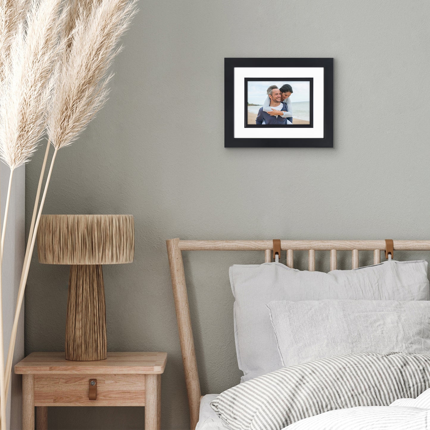 Veranda Picture Frame | Fillet Accent | Mat Included | Shatter-Resistant - Americanflat