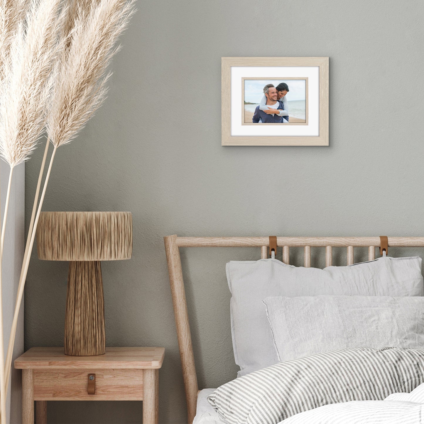 Veranda Picture Frame | Fillet Accent | Mat Included | Shatter-Resistant - Americanflat