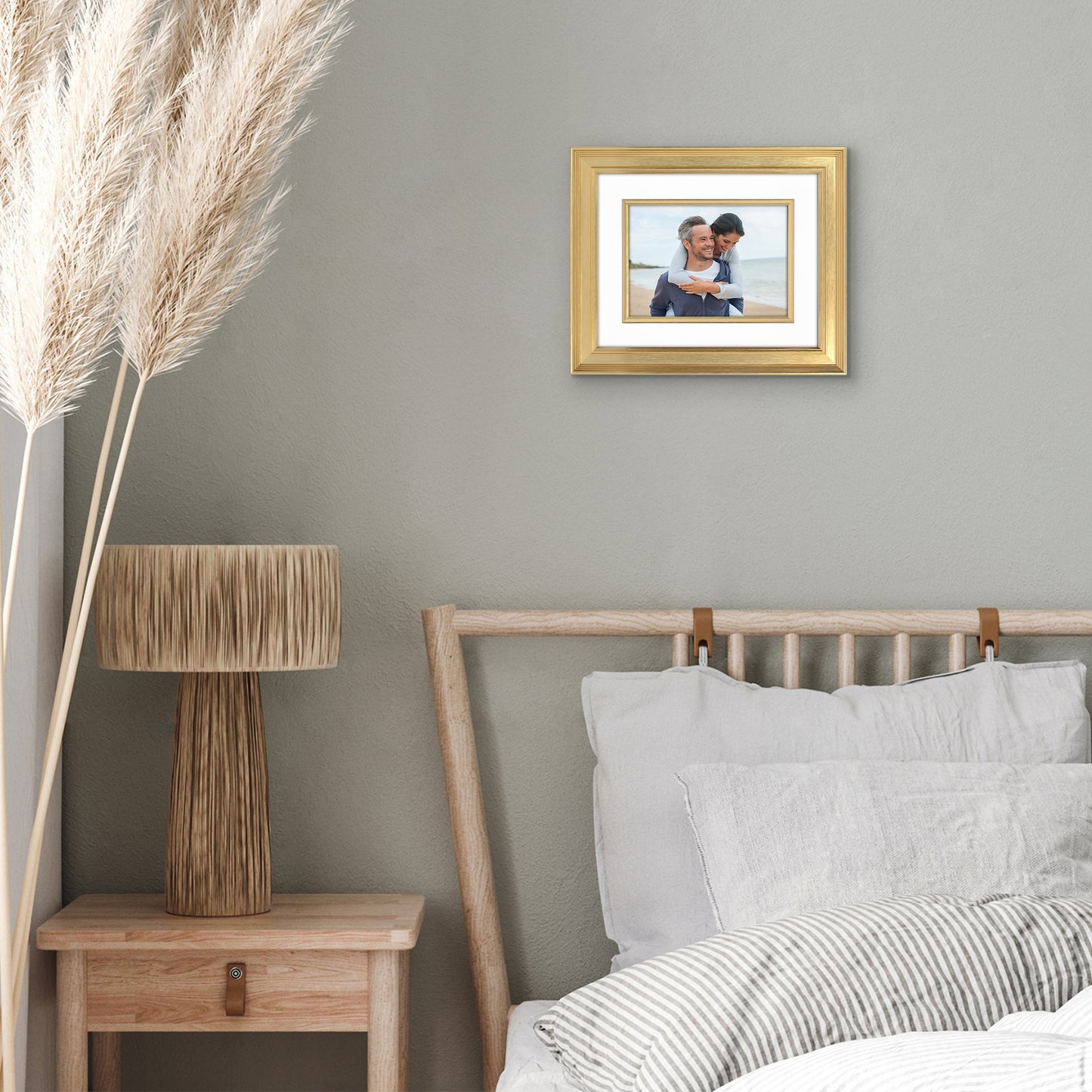 Veranda Picture Frame | Fillet Accent | Mat Included | Shatter-Resistant - Americanflat