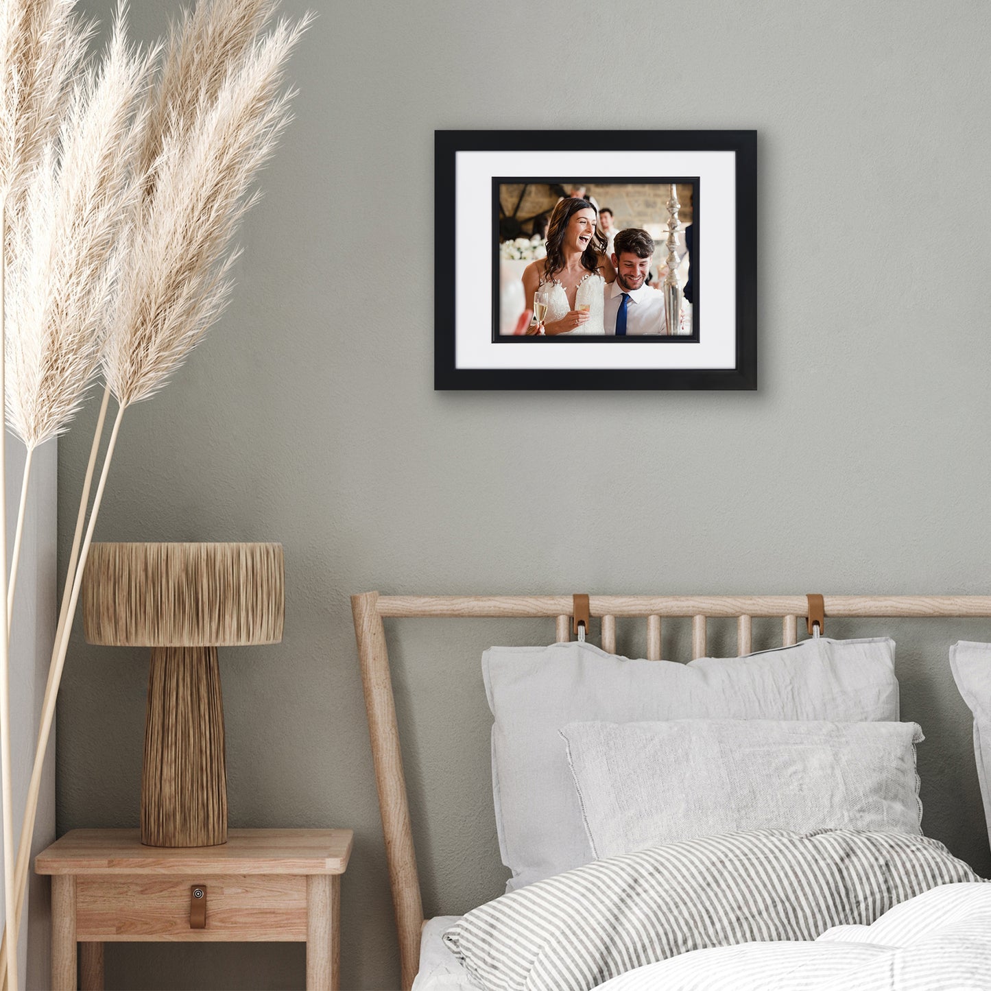 Veranda Picture Frame | Fillet Accent | Mat Included | Shatter-Resistant - Americanflat