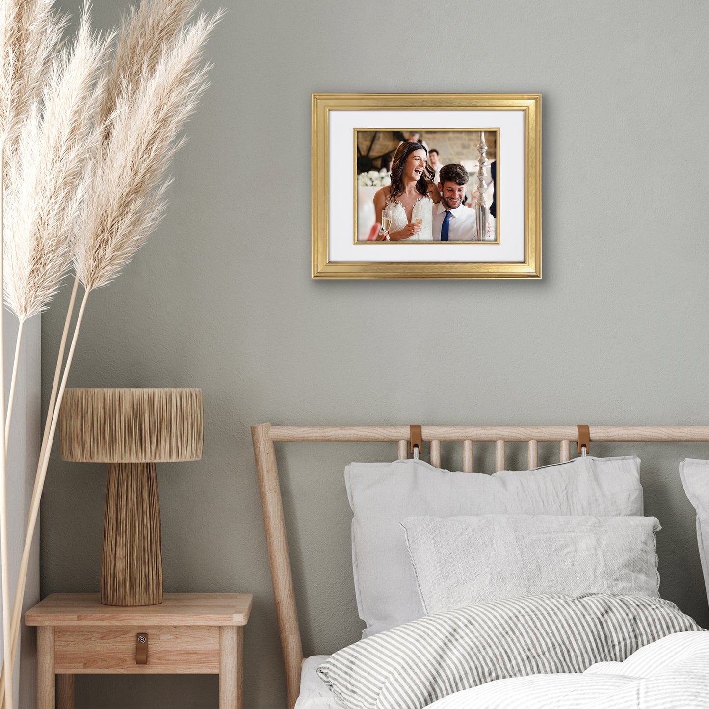 Veranda Picture Frame | Fillet Accent | Mat Included | Shatter-Resistant - Americanflat