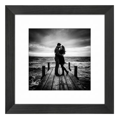 Hudson Picture Frame — 9x9 / Black / 6x6